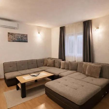Mila Apartment Golubic (Zadar)